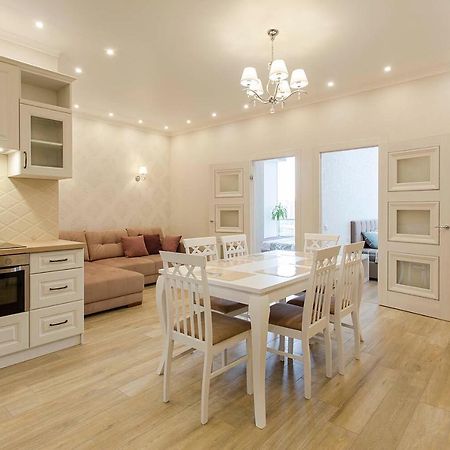 2-Roomed Apartment With Living Room Odessa Exterior foto