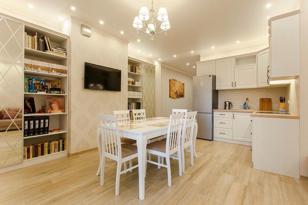 2-Roomed Apartment With Living Room Odessa Exterior foto