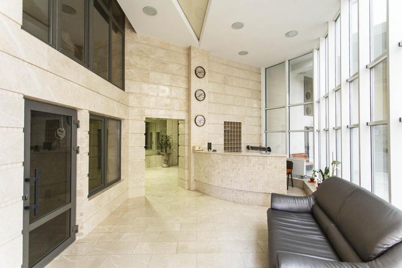 2-Roomed Apartment With Living Room Odessa Exterior foto